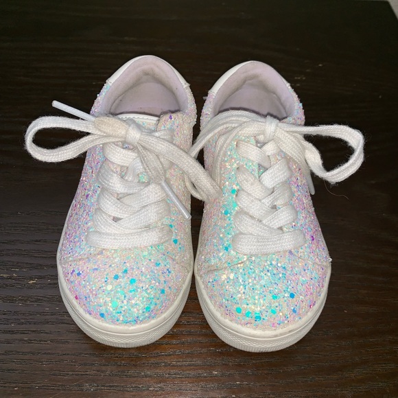 sparkling tennis shoes